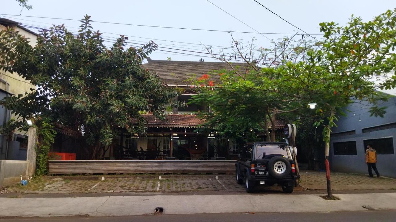 Nusantara Hotel Syariah Jepara Exteriör bild