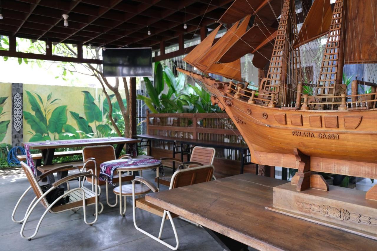 Nusantara Hotel Syariah Jepara Exteriör bild