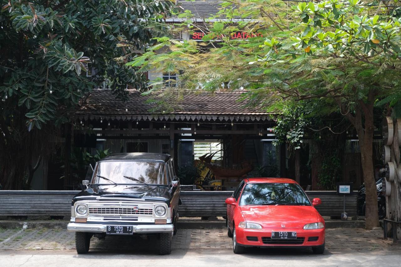 Nusantara Hotel Syariah Jepara Exteriör bild